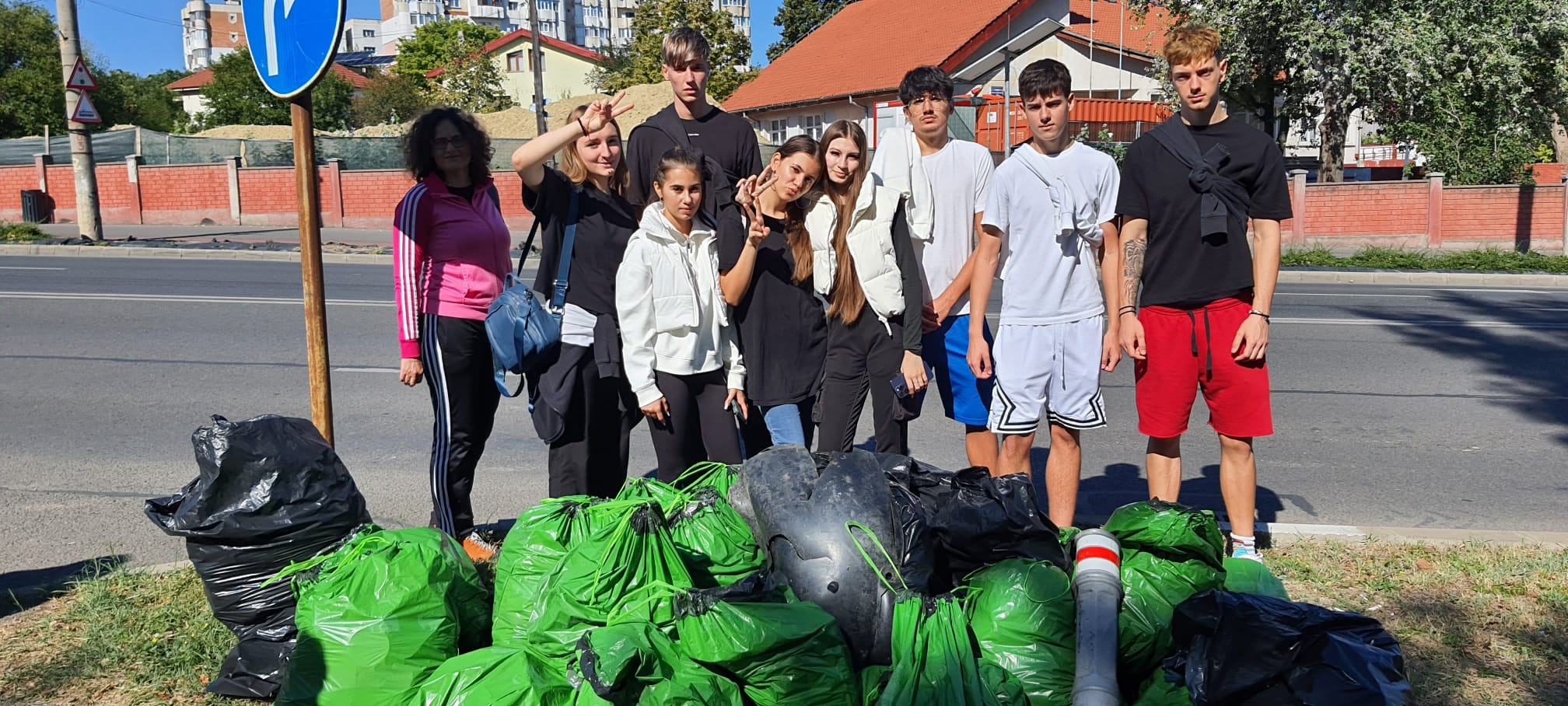 Galațiul, în fruntea mobilizării la Ziua de Curățenie Națională. „Let's Do It, Romania!” - o lecție de civism (GALERIE FOTO)