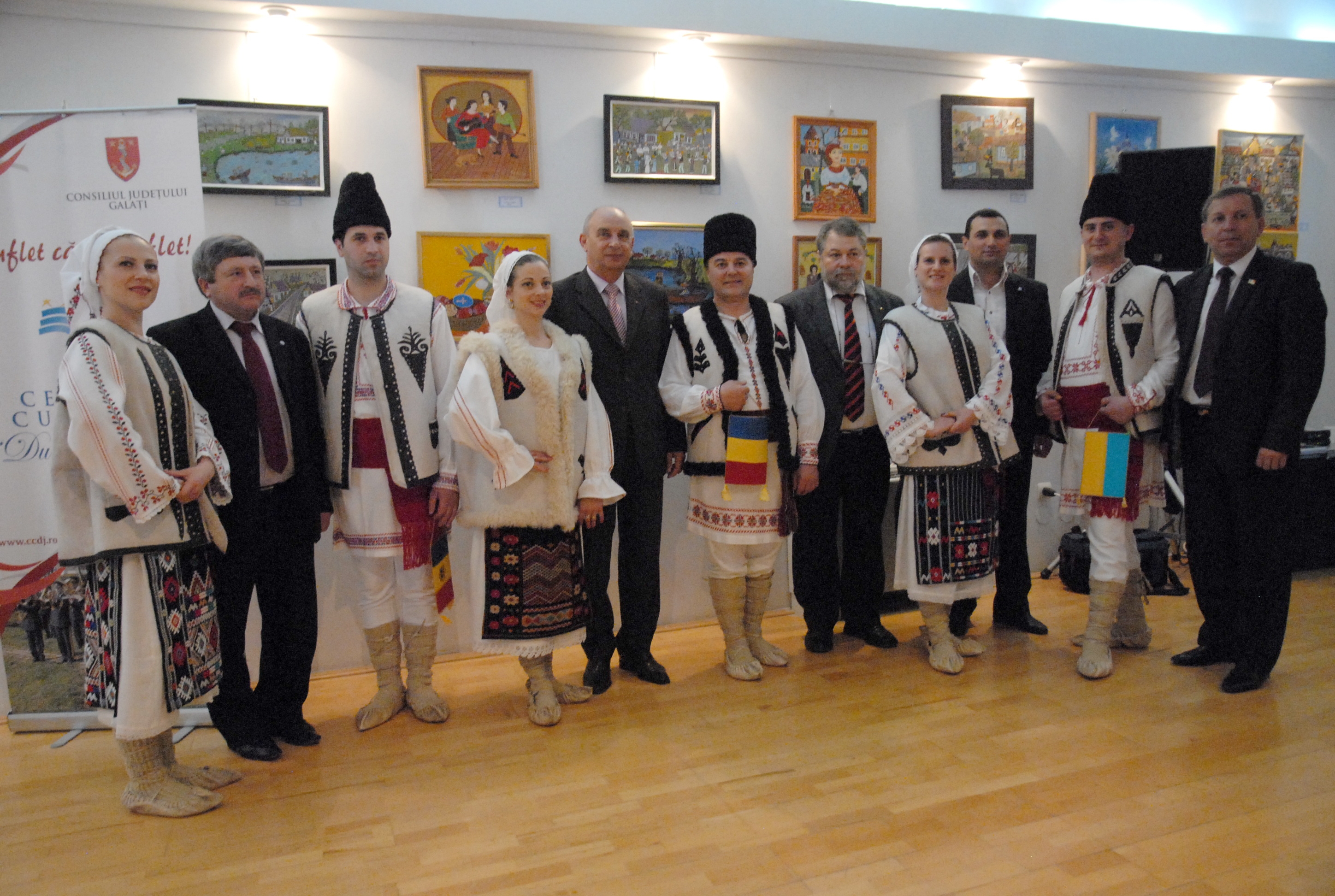 Atelier specializat în costume populare la Adam