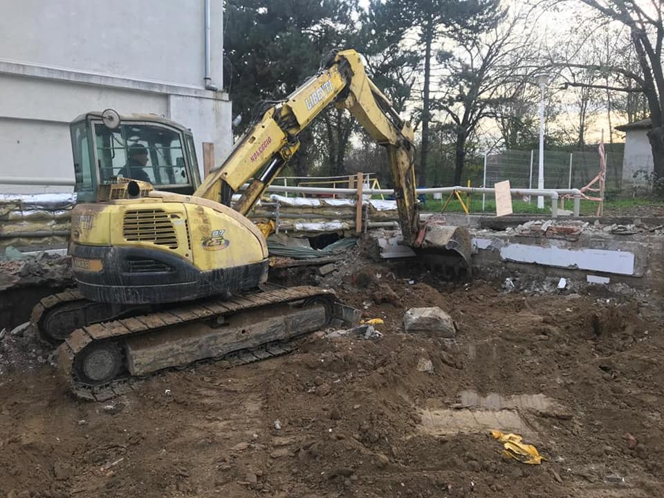 Clădiri cu risc seismic ale spitalelor gălăţene, propuse pentru demolare