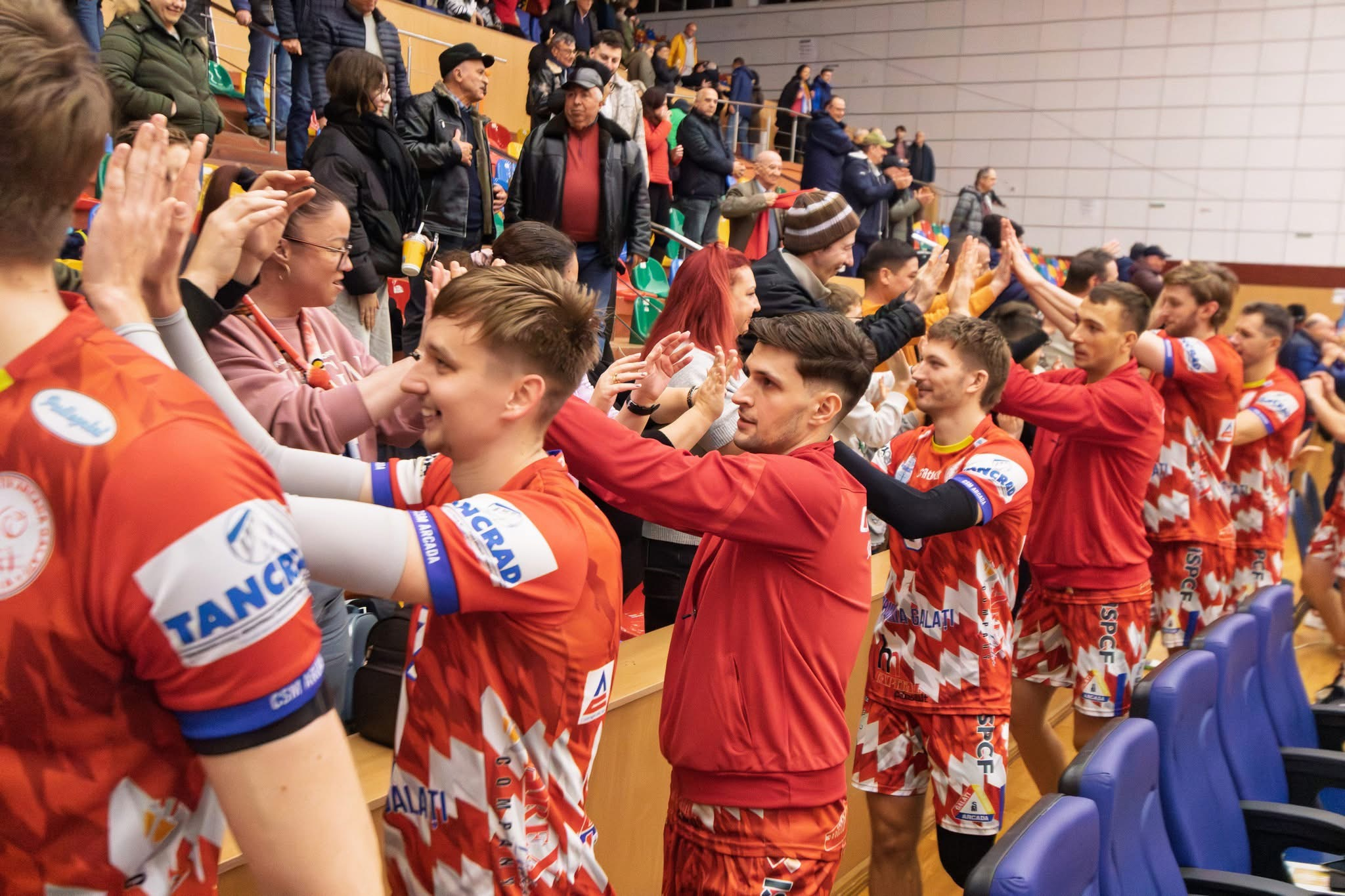 Voleibaliştii gălățenii continuă parcursul ascendent