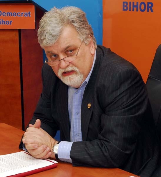 Mircea Geoană - revocat din funcţia de preşedinte al Senatului / Petru Filip, preşedinte interimar 