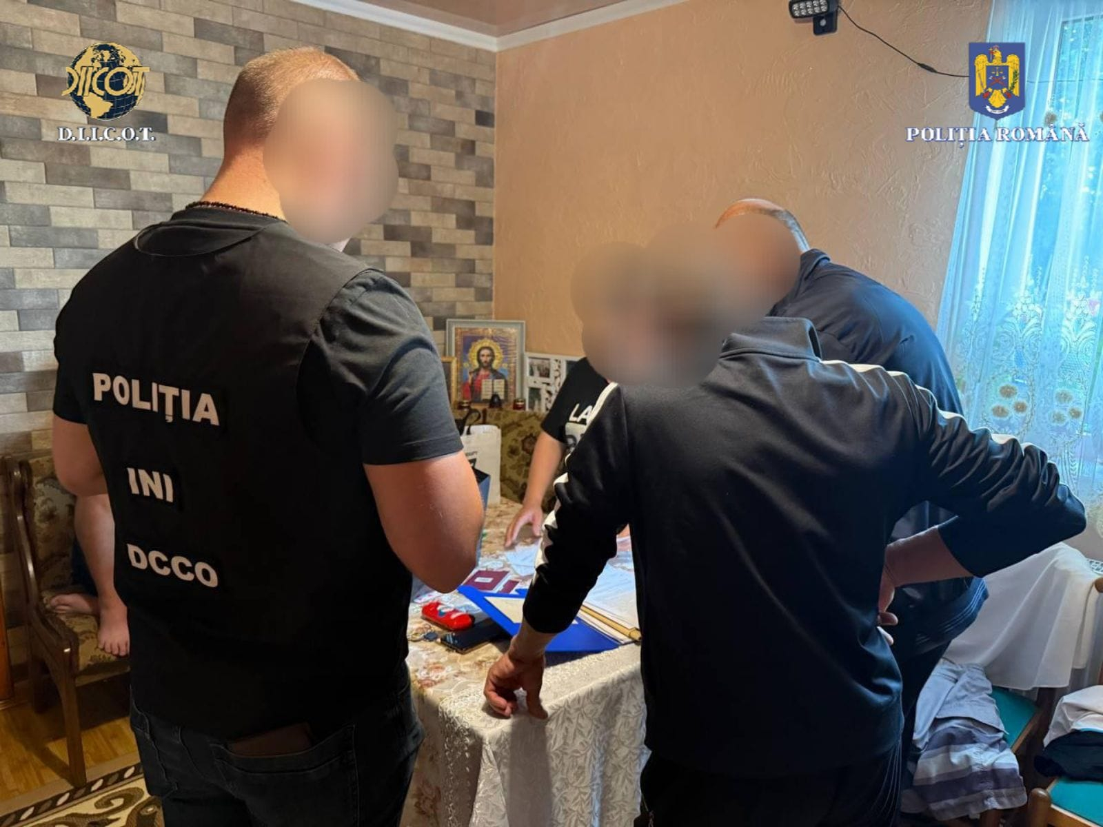 Unde sunt banii gălățenilor jefuiți cu mailuri și mesaje. Lovitură de 2 milioane de euro