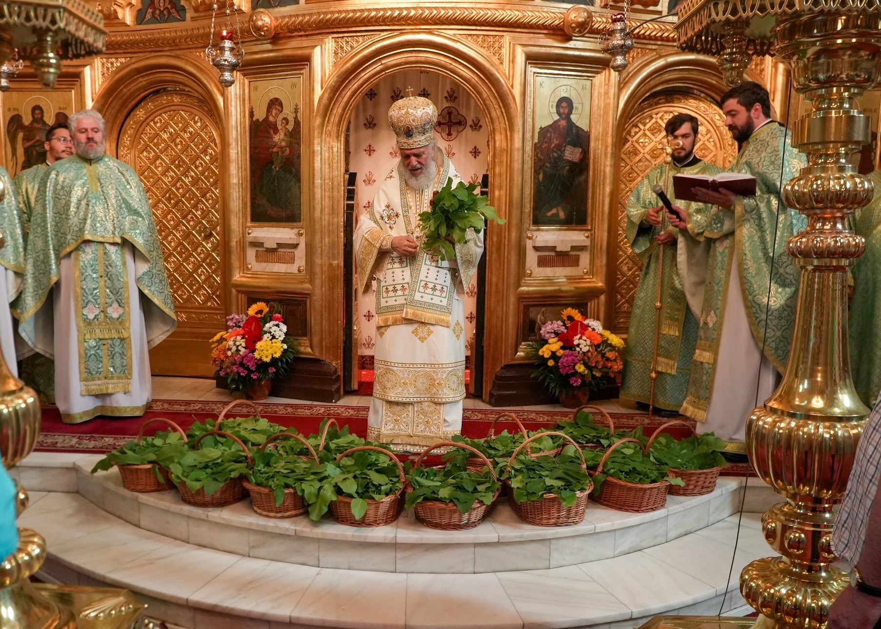 Hram la Mănăstirea „Sfânta Treime” de la Buciumeni