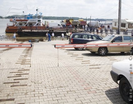 Bacurile transportă din nou maşini de mare tonaj