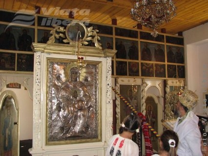 Biserica din Bursucani, resfinţită