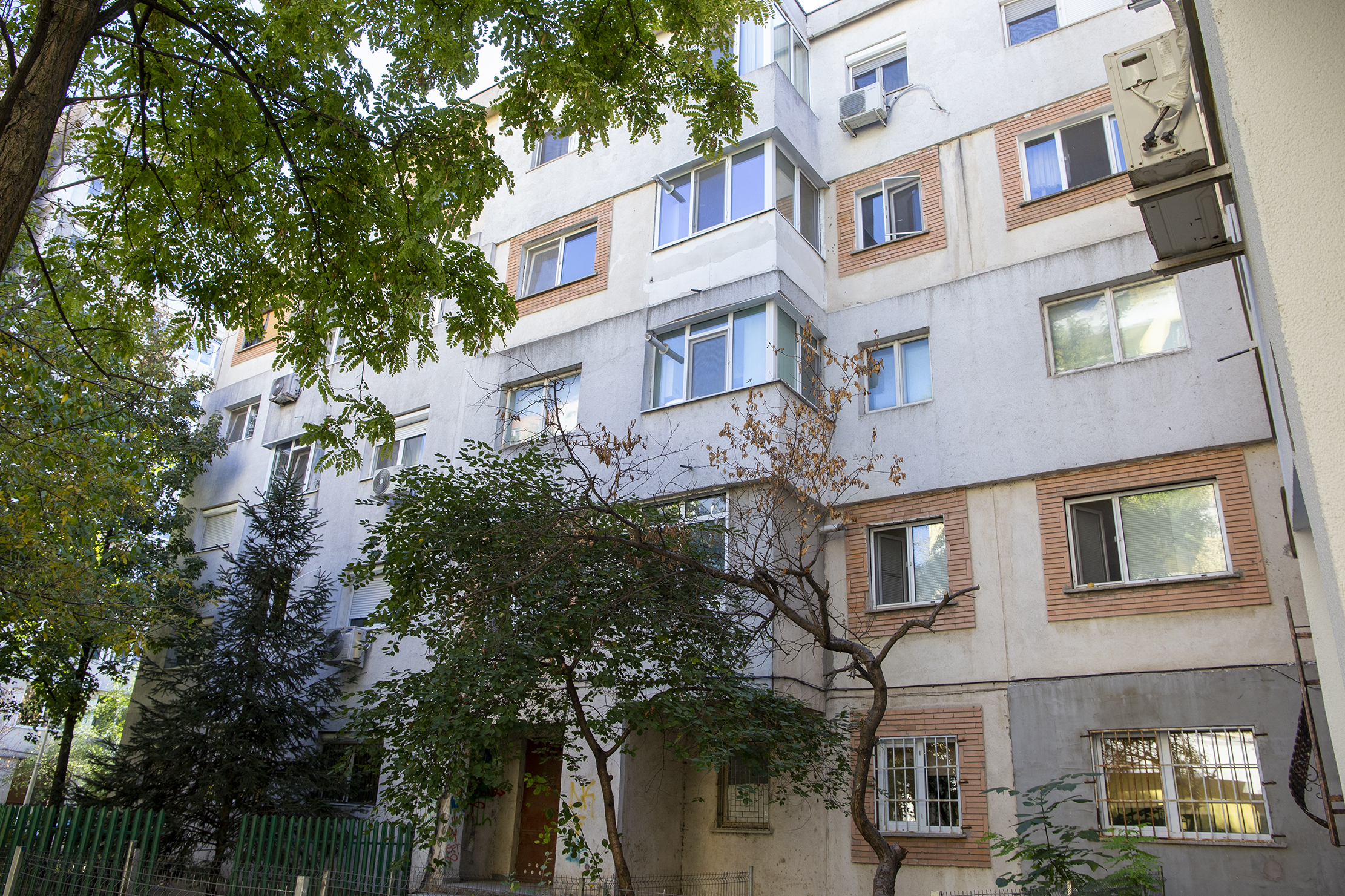 Bani europeni pentru modernizarea a două scări de bloc