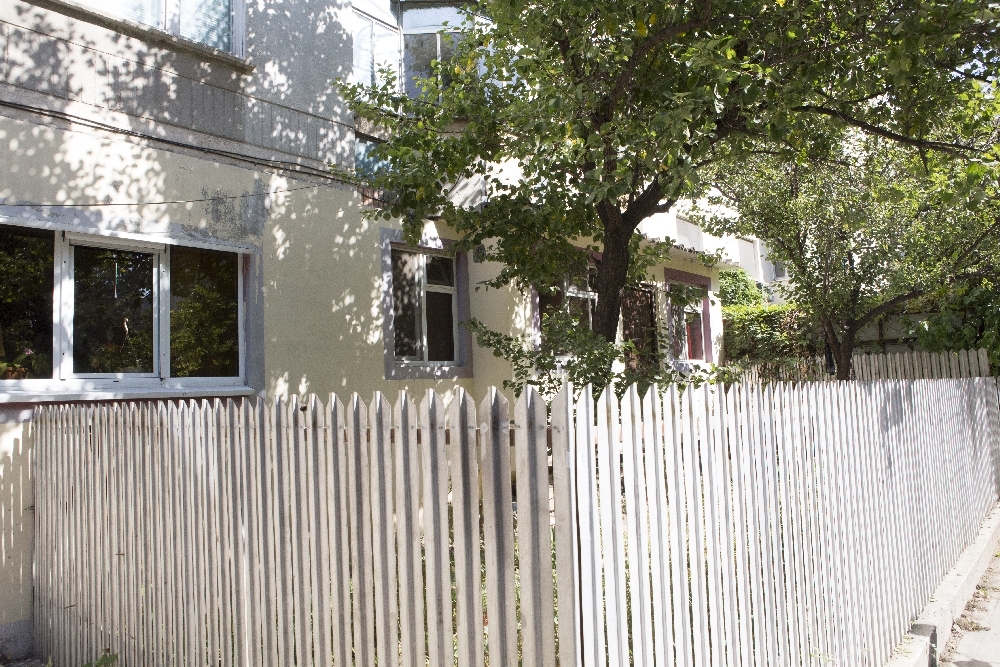 Extindere de balcon ilegală, prinsă în birocraţie