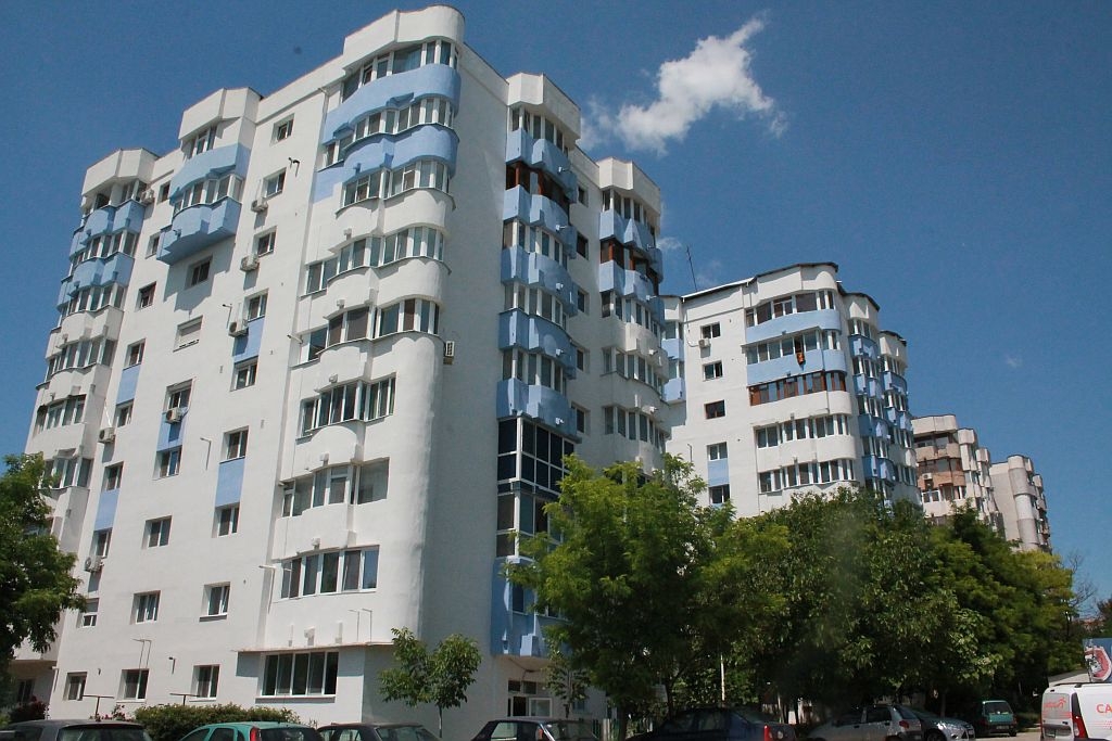 ÎN SFÂRȘIT! Blocurile Y5, Y6 şi Y7, la final de anvelopare