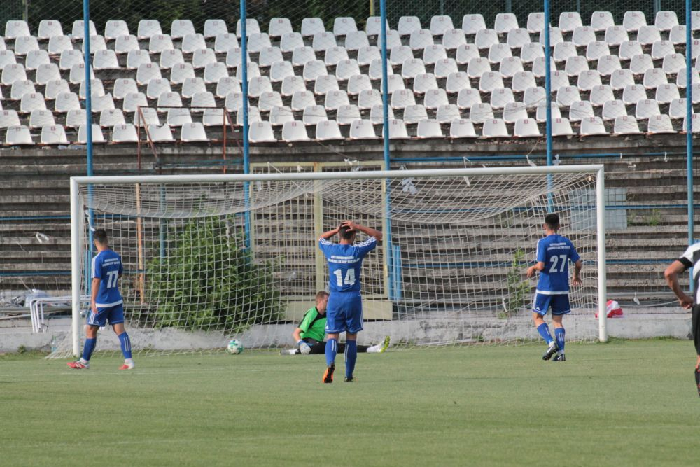 Studenții, restanțieri în examenul de promovare