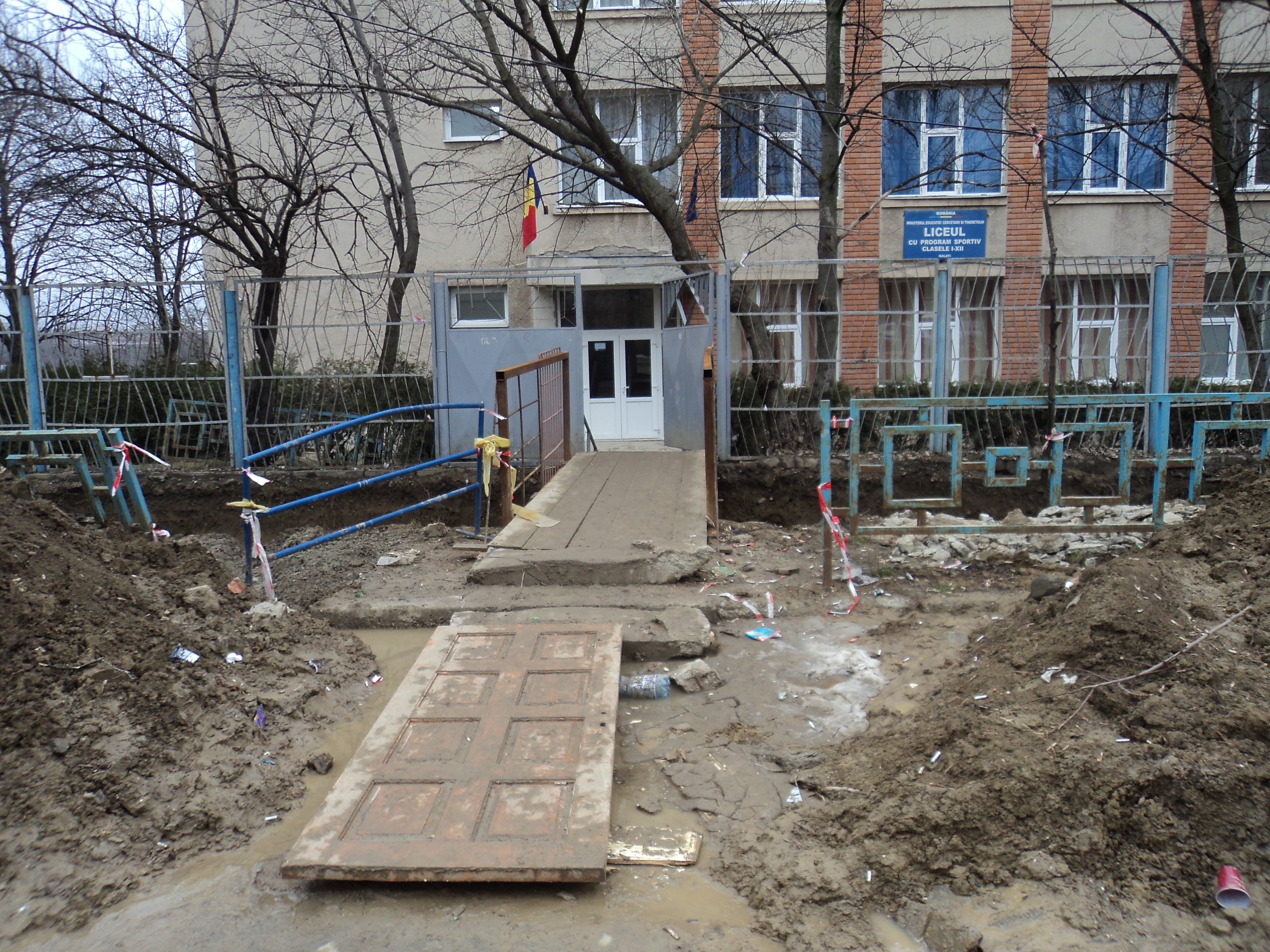 Ciumacenco ACUZĂ, Stan răspunde/ Cum şi cui a dat Primăria lucrările de INVESTIŢII ŞI REPARAŢII la şcoli