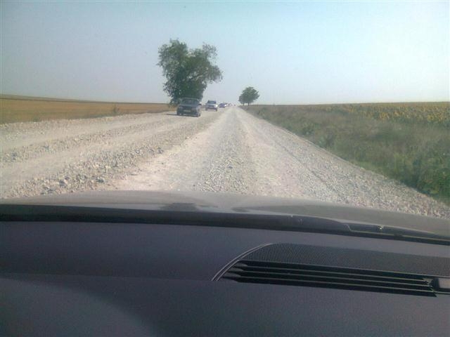 Lucrare Vega '93 - Drumul spre mare, acoperit cu piatră spartă