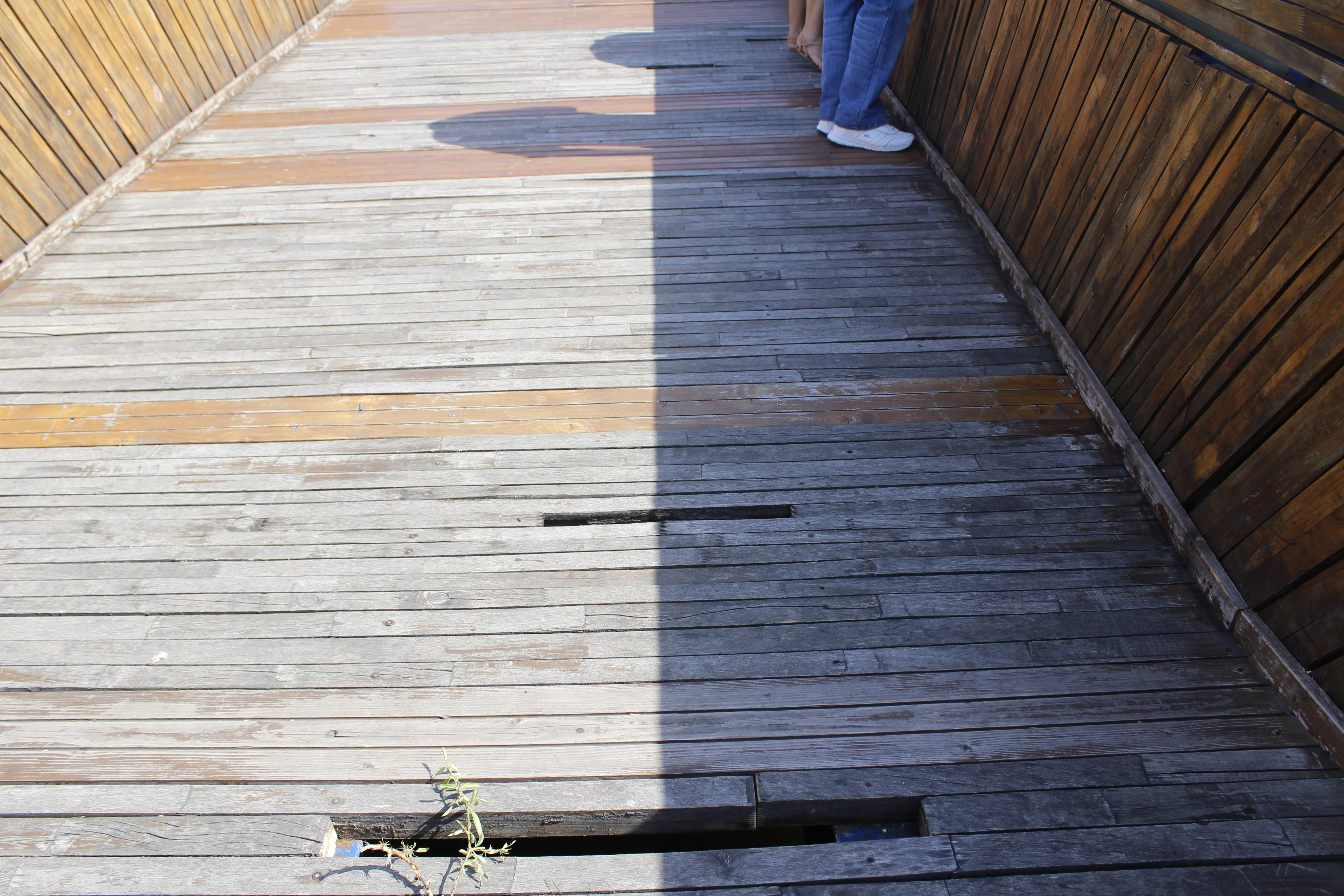 Podul din Parcul "Viva", în pericol să cedeze. Ce spune Primăria