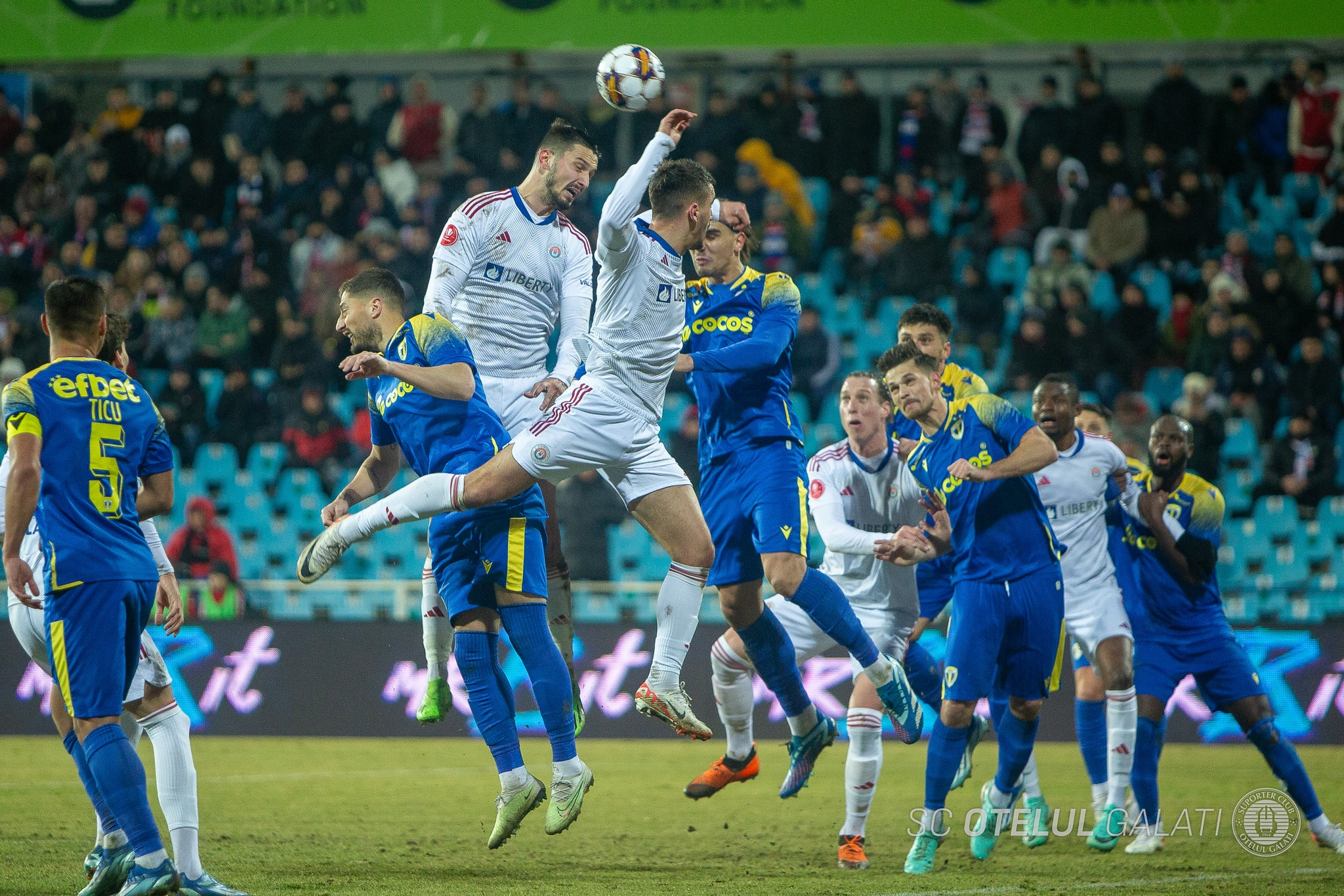 Deși n-au câștigat cu Petrolul, cei de la Oțelul s-au apropiat de play-off