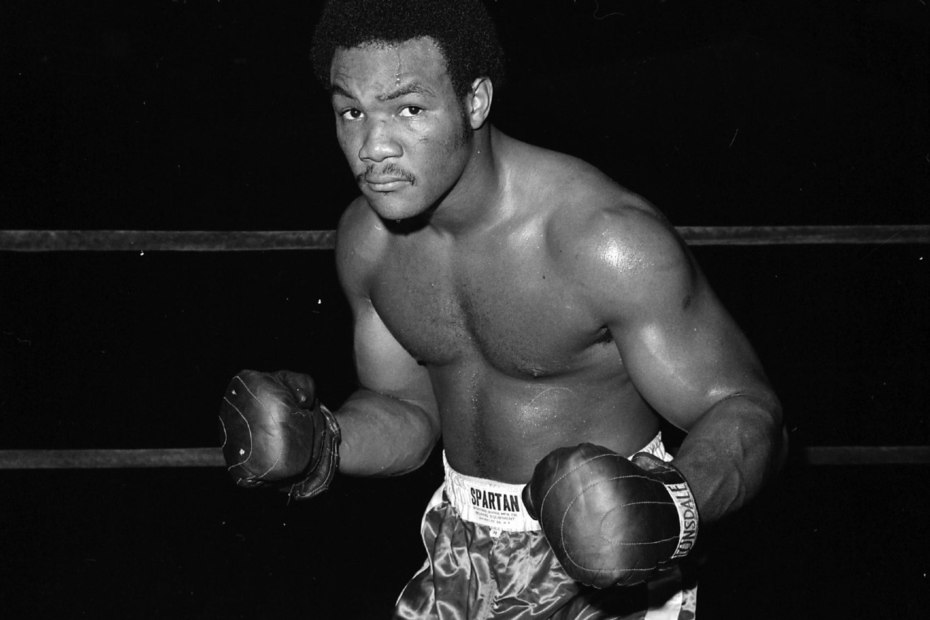 A murit legendarul boxer George Foreman, cel mai în vârstă campion mondial la categoria grea