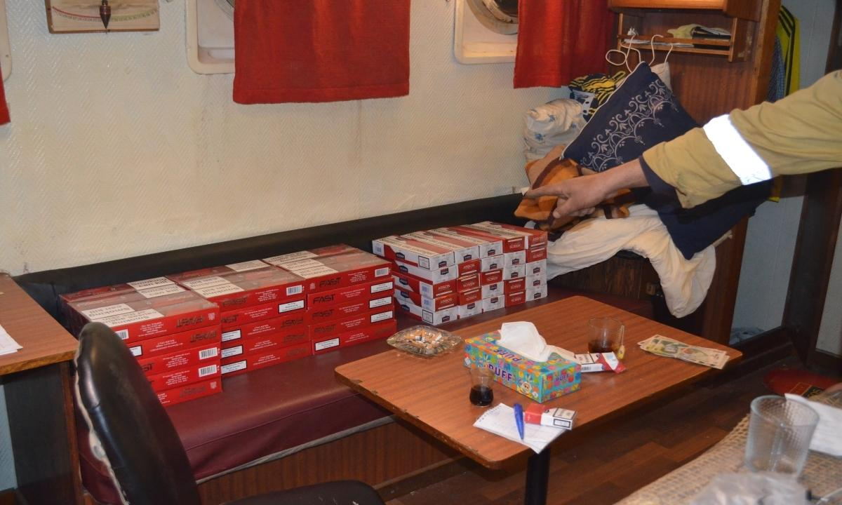 Gălăţeancă cercetată pentru contrabandă la Brăila