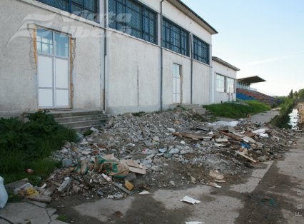 Ieri izlaz, mâine stadion