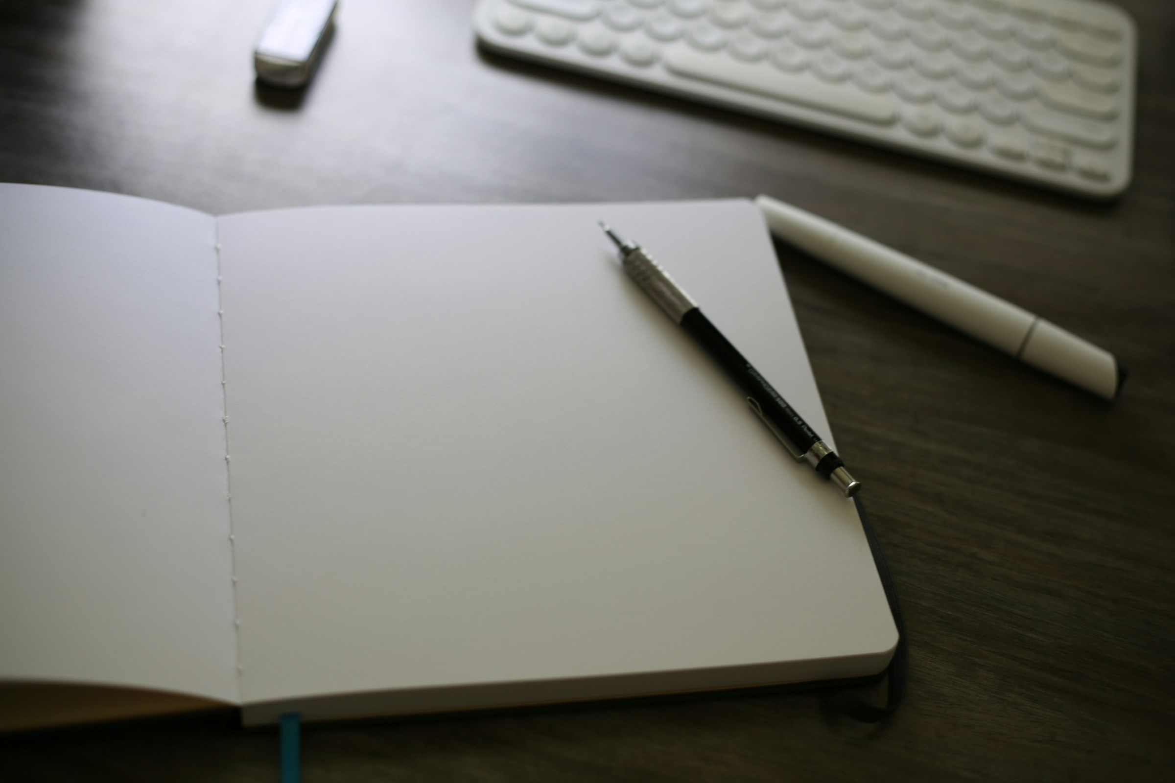 Se regăsesc creioanele mecanice pe lista rechizitelor pentru noul an școlar?