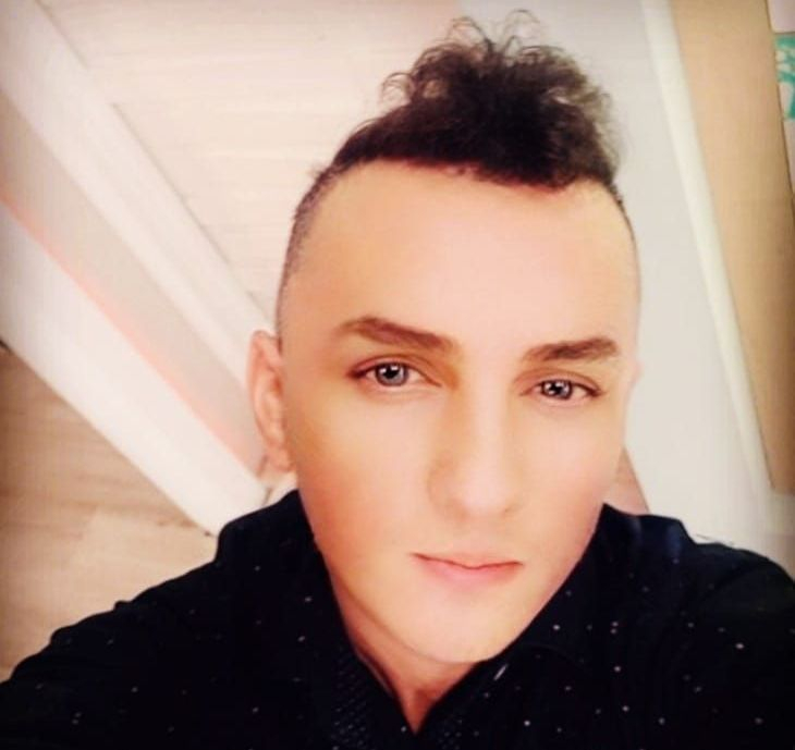 Artist sau produs muzical?