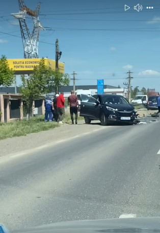 Trei mașini, implicate într-o coliziune pe DN 26