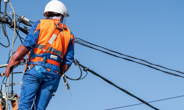 Întreruperi de curent în oraş şi în judeţ