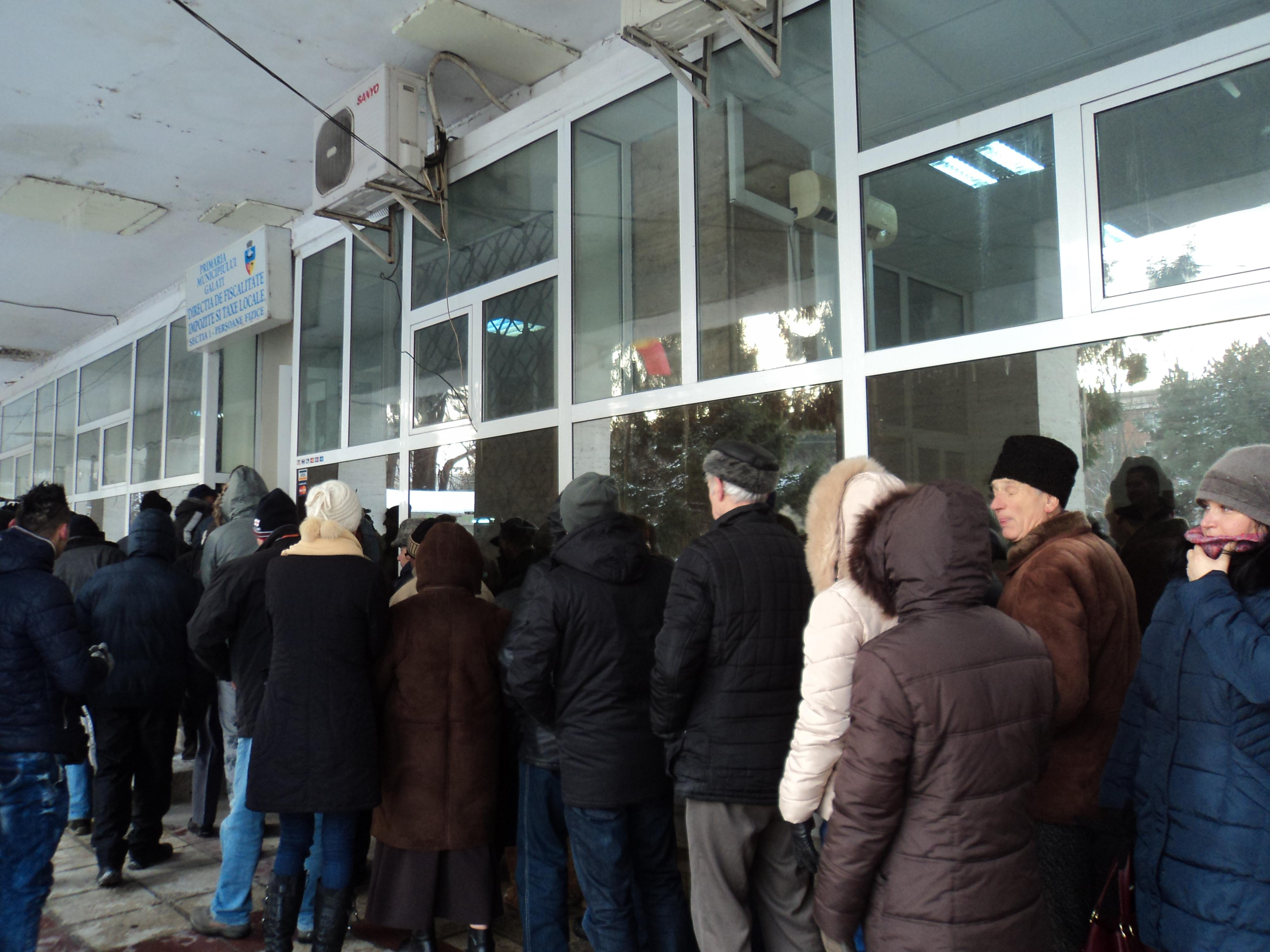 Poftiţi la plata impozitelor şi a taxelor locale MAJORATE! Luni se deschid ghişeele. Cum evitaţi cozile