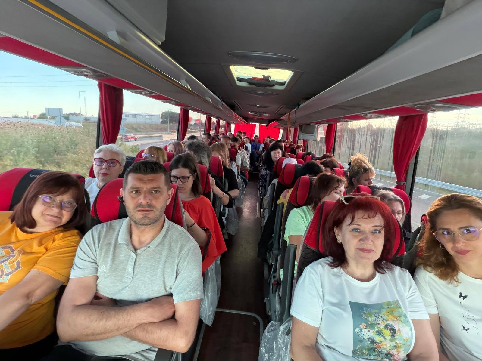 Cadrele didactice din Galați se alătură marșului de la București împotriva legii salarizării