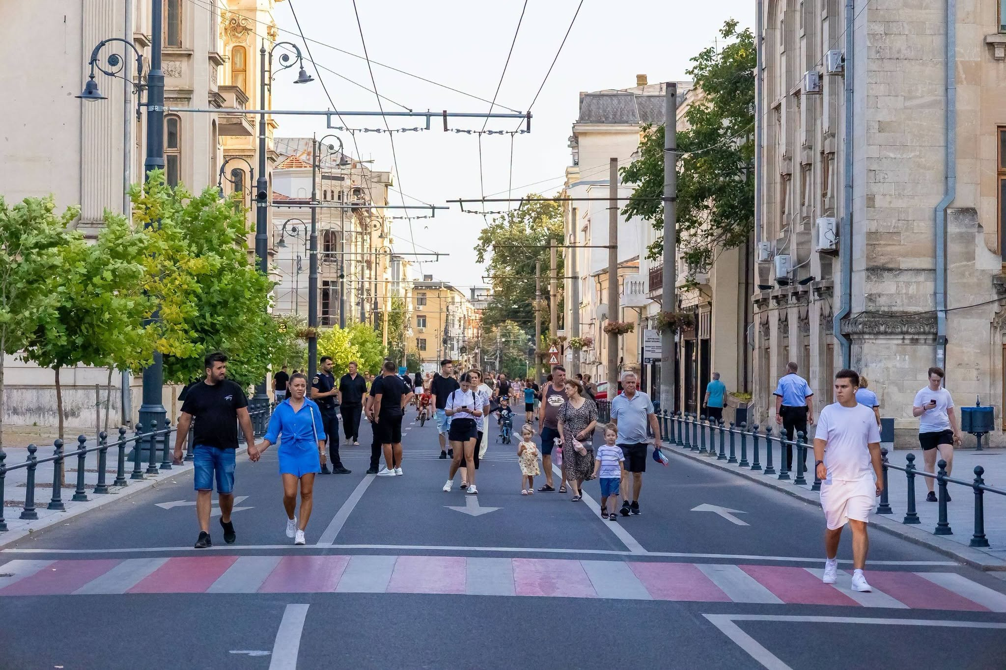 Ce evenimente închid traficul rutier pe strada Domnească şi deviază traseele de transport public