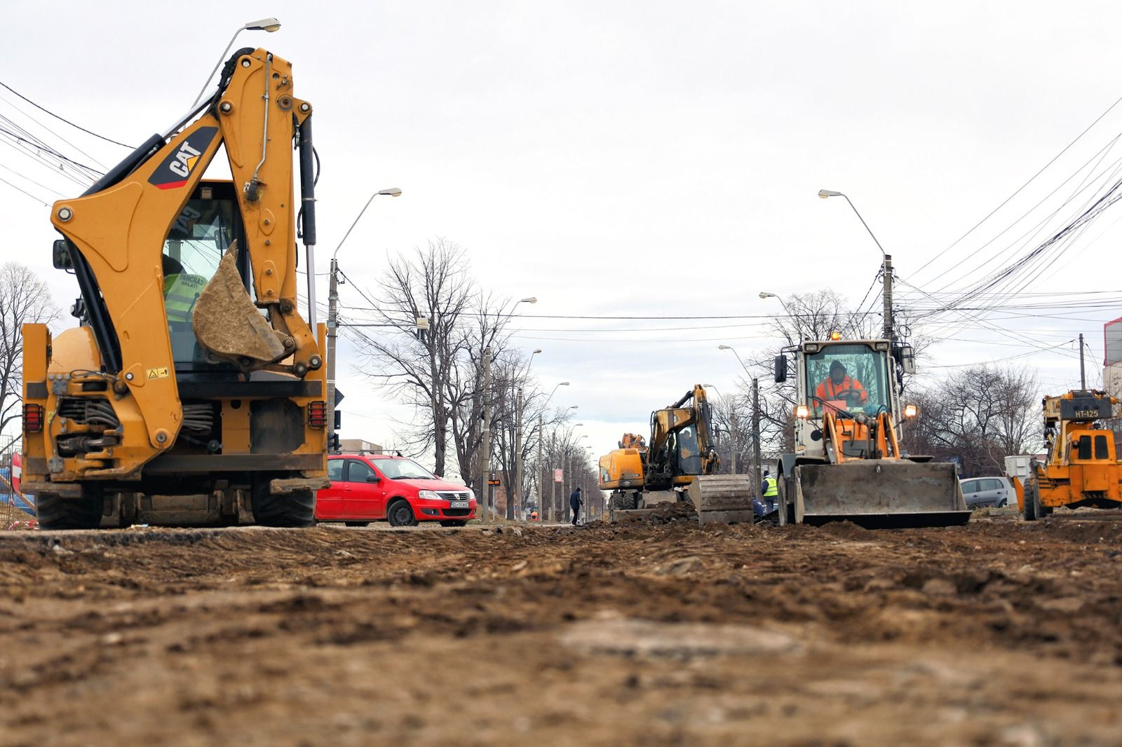 Muncitorii de pe șantierele din Galați, controlați la unghii și batistuțe