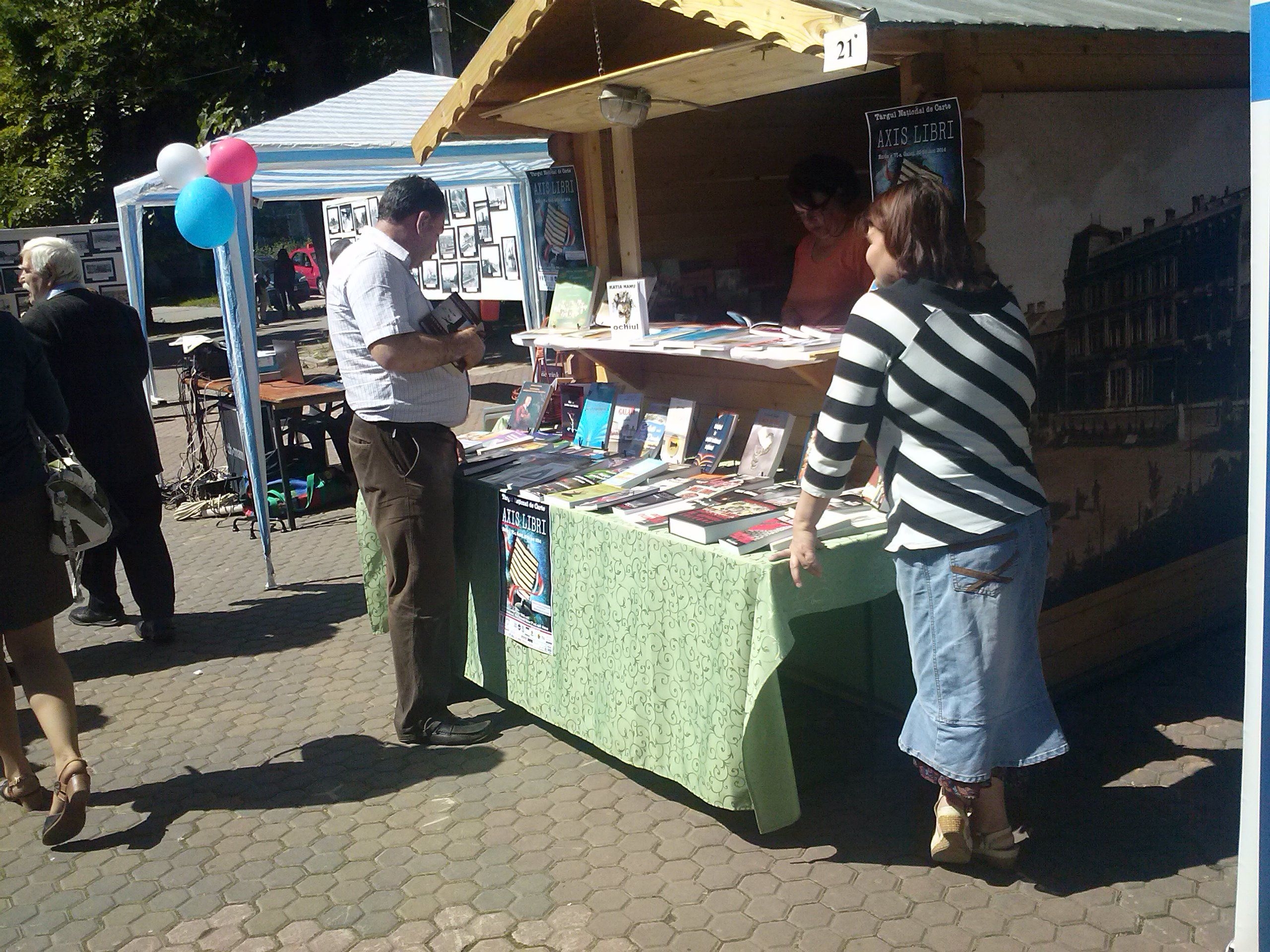 Programul de astăzi al Festivalului Naţional al Cărţii „Axis Libri”