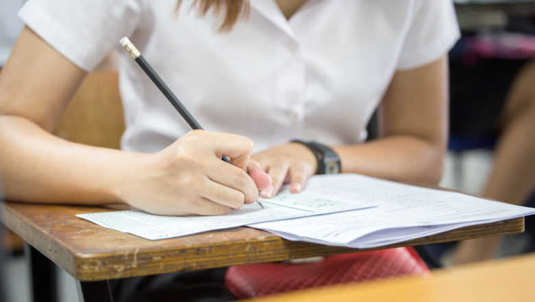 Eliminată de la bacalaureat, după ce a fost prinsă cu fițuica în buzunar