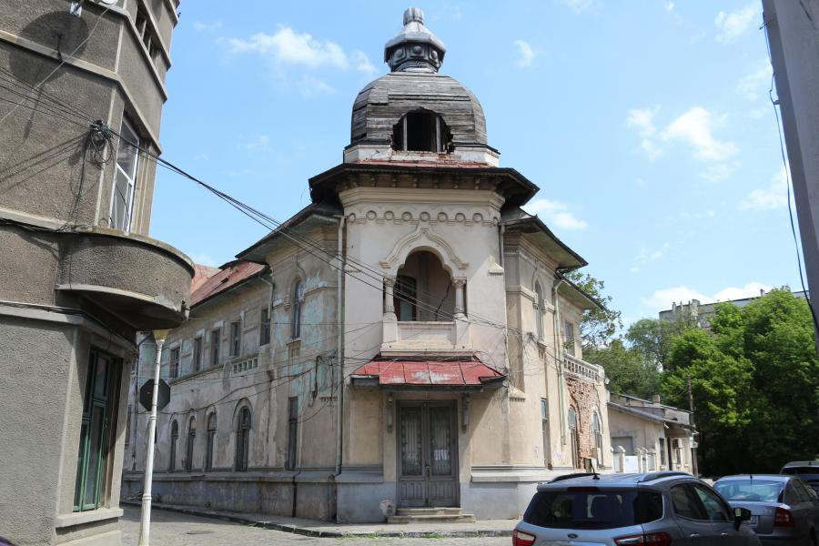 Preţ redus pentru o clădire din centrul oraşului