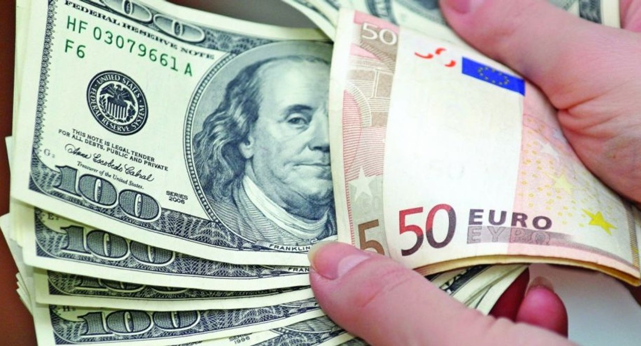 Leul s-a apreciat, după patru ședințe consecutive de scădere