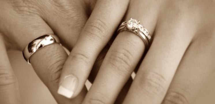 DRAGOBETELE... căsătoreşte cuplurile