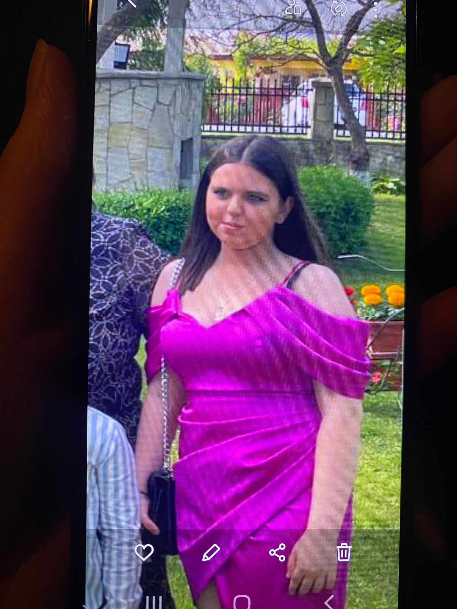 UPDATE: Căutată cu Poliția, o adolescentă ”plecată în lume”, a fost găsită la câțiva pași de casă