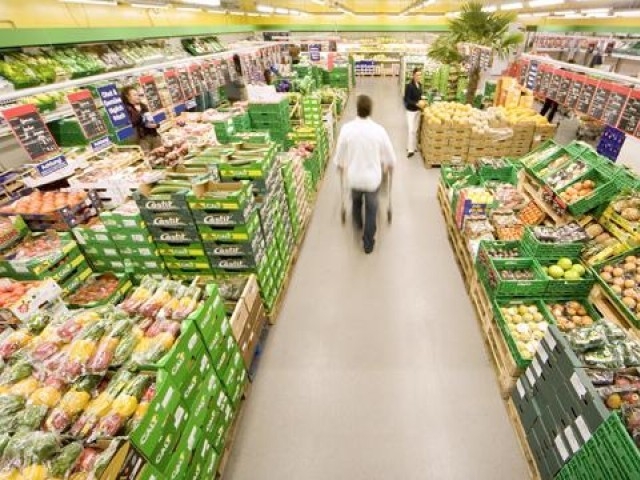 Metro, Real, Selgros, Mega Image şi 21 de furnizori ai acestora, SANCŢIONAŢI cu 35 de MILIOANE DE EURO