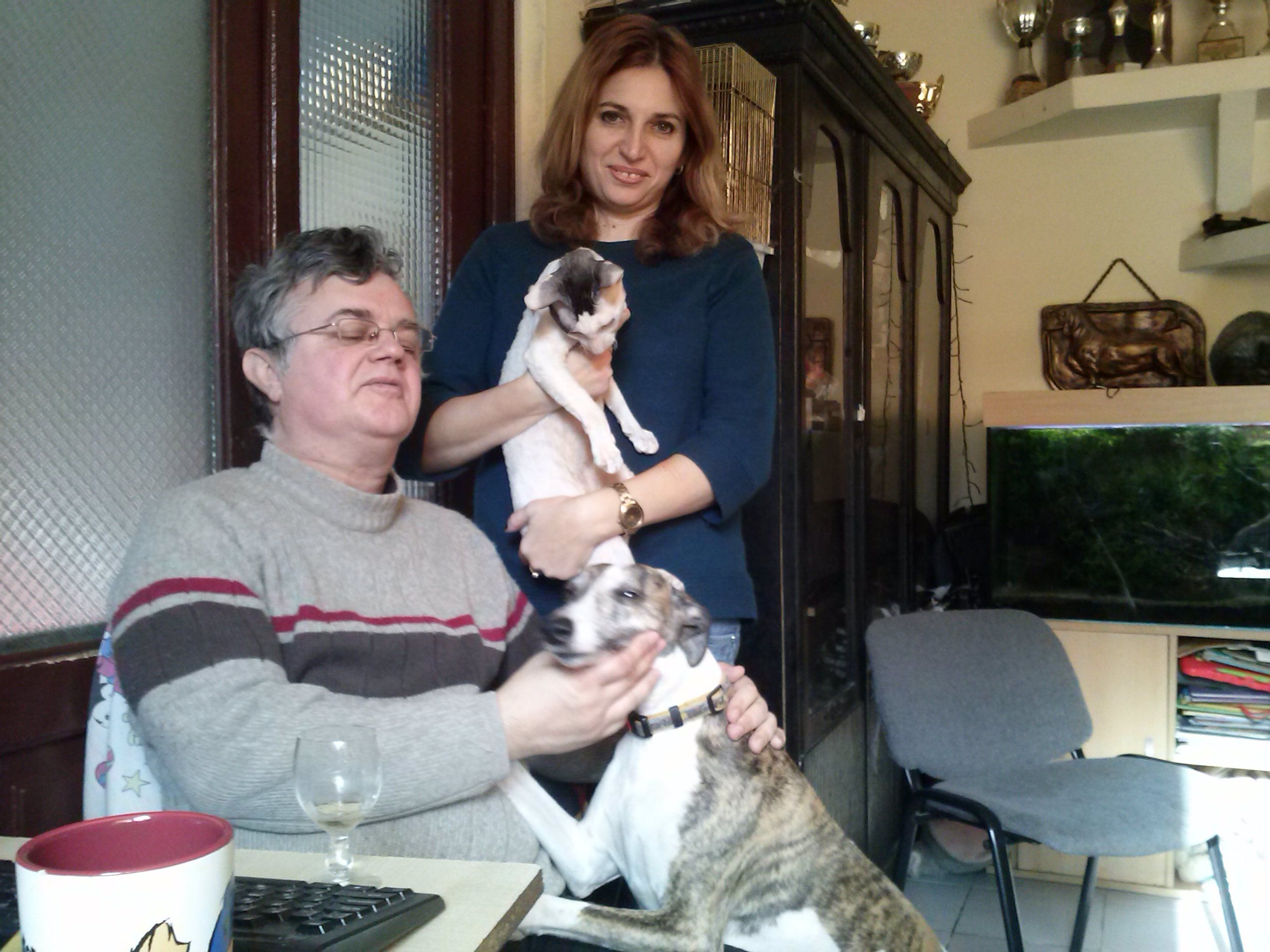 Copii, căţei, pisici, păsări, peşti şi broaşte ţestoase/ Familia Patriche - o arcă de suflet