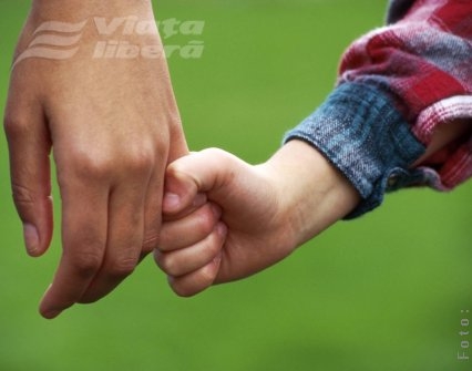 Atenţie, mămici şi tătici, la bonele nebune!