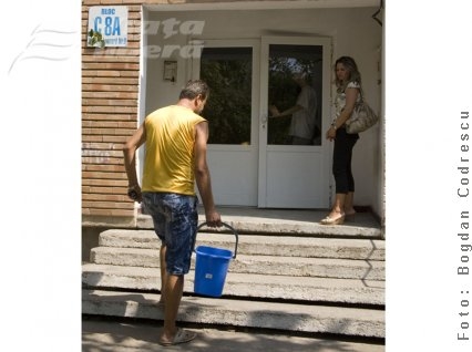 Apă-Canal i-a tăiat apa unei asociaţii cu debit zero