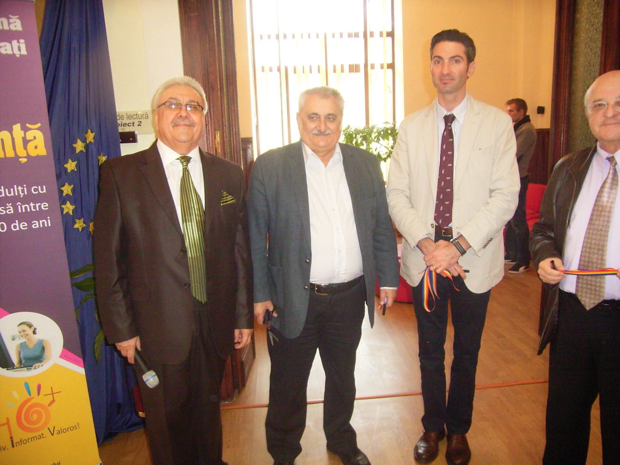 Centrul de Excelenţă oferă din experienţa sa: Bibliotecari din 12 judeţe, la "V. A. Urechia"