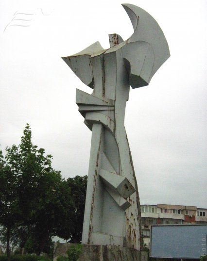 O sculptură în luptă cu rugina