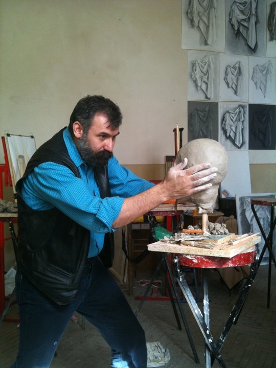 Un român de top: Liviu-Adrian Sandu – acceptat printre sculptorii portretişti din Americi 