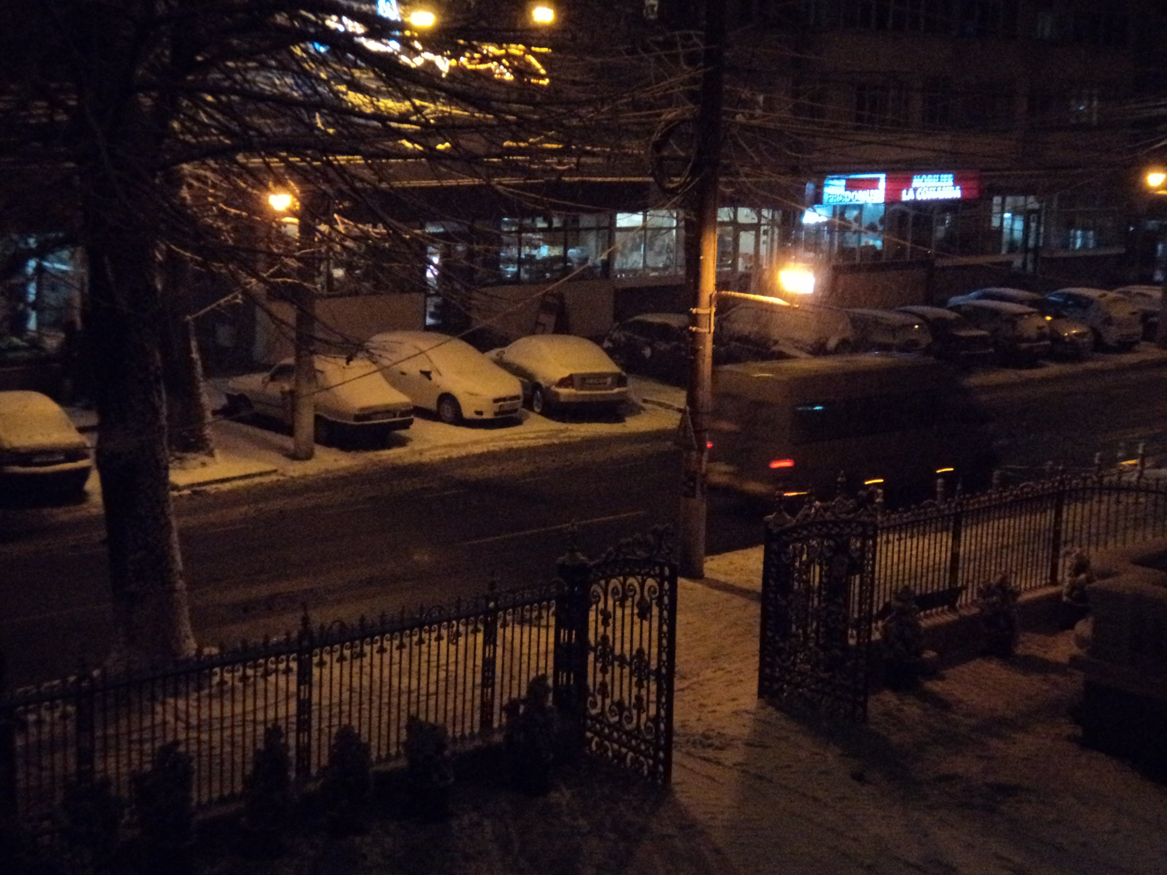 PRIMA NINSOARE la Galaţi: Utilajele pentru DESZĂPEZIRE, SCOASE din bază