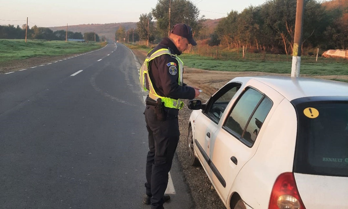 Conducător auto fără permis, sancționat de polițiști