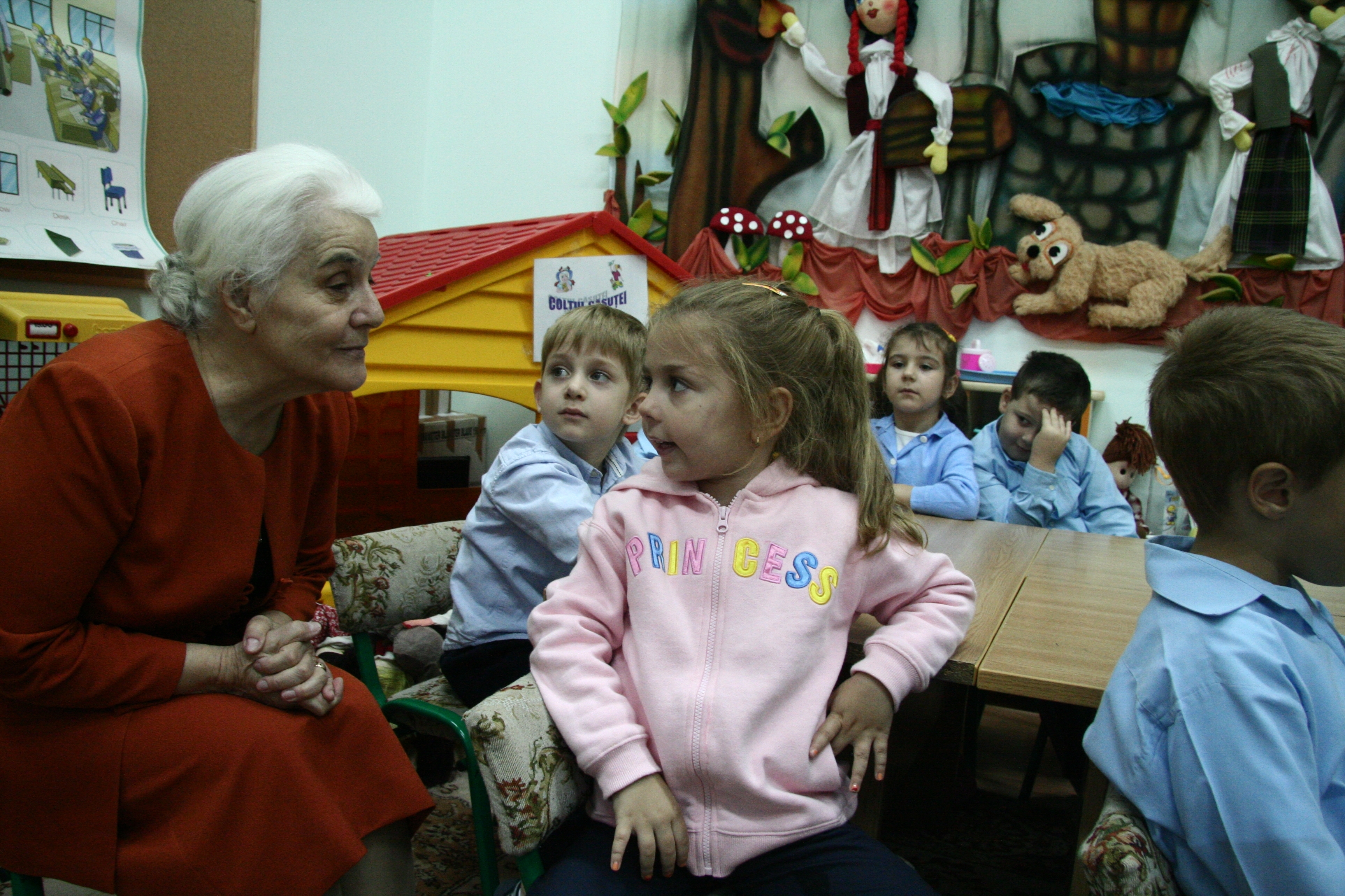 Super-educatoarea Elena Chiculiţă:  „Îmi place să văd lumea fericită în jurul meu”