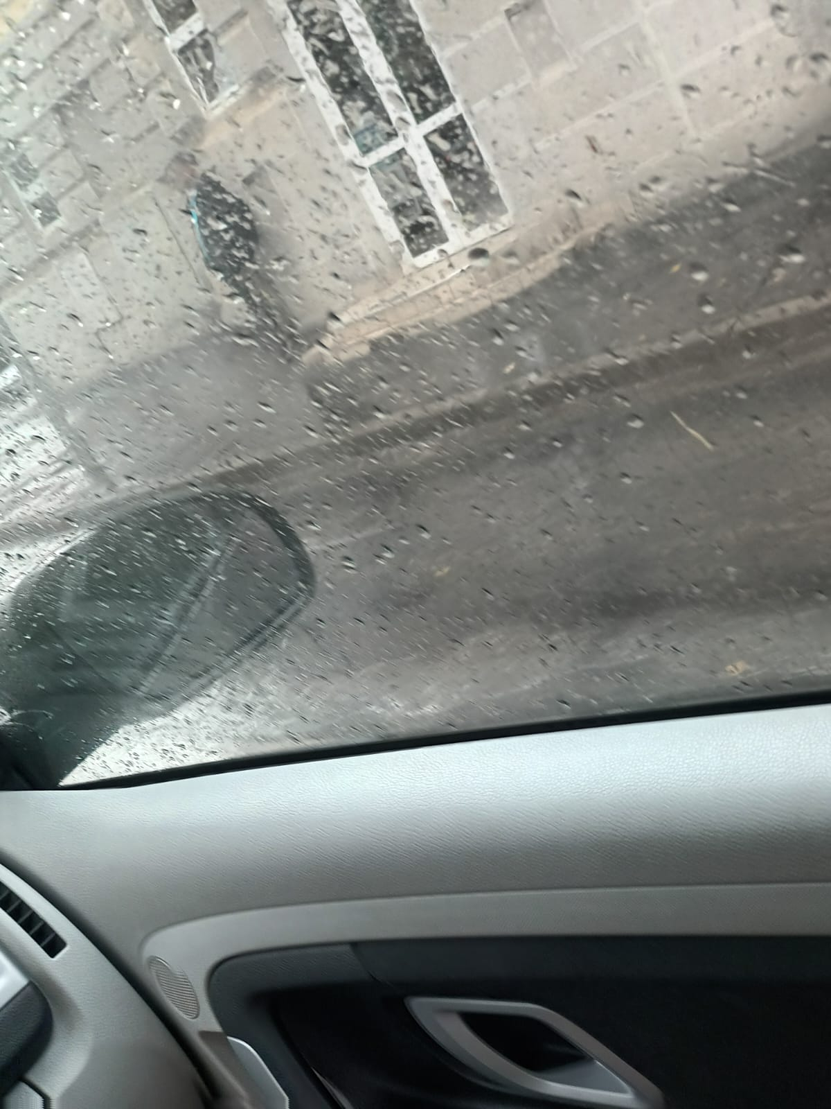 Coșmar în trafic după 10 minute de ploaie