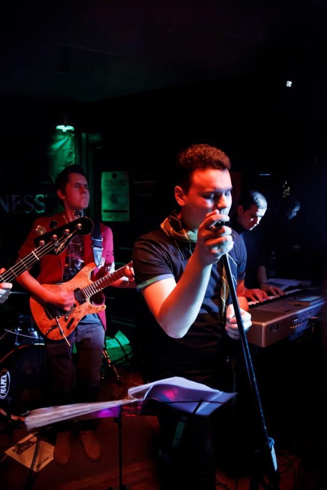 DailyNews Band cântă duminică în Daily Pub