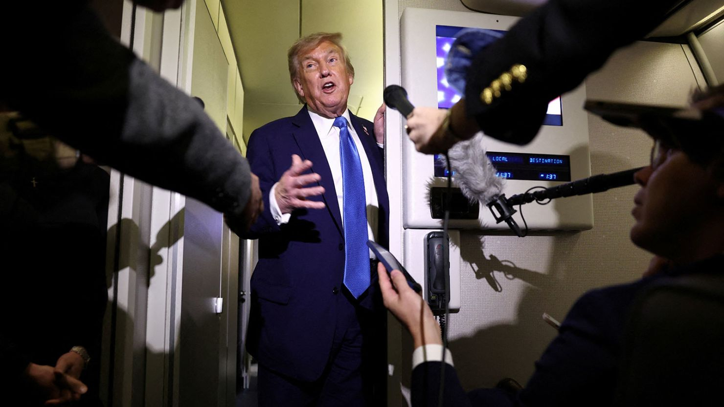 Statele din Golf, „furioase” pe Donald Trump