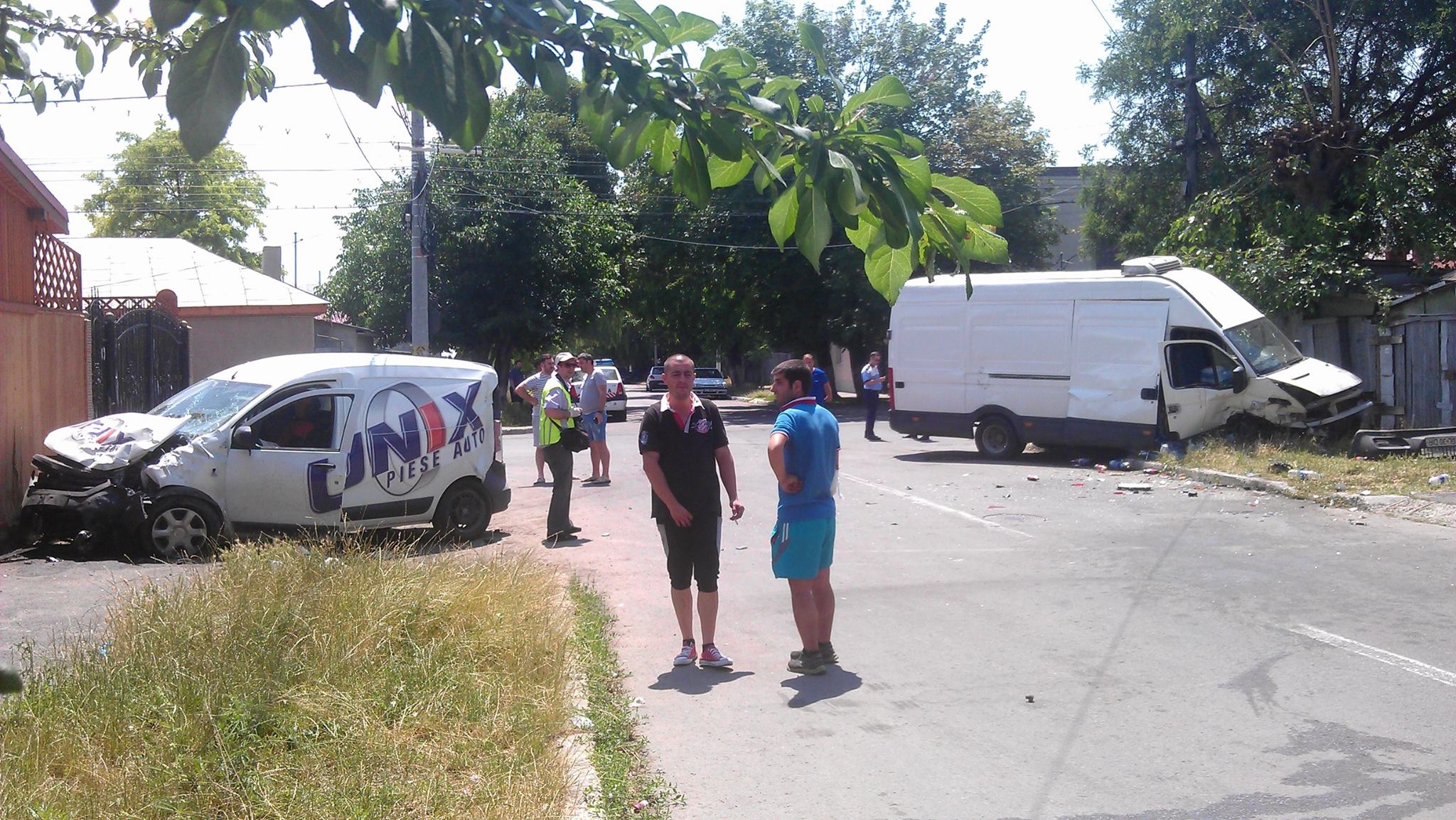 Doi gălăţeni au fost răniţi într-un accident rutier