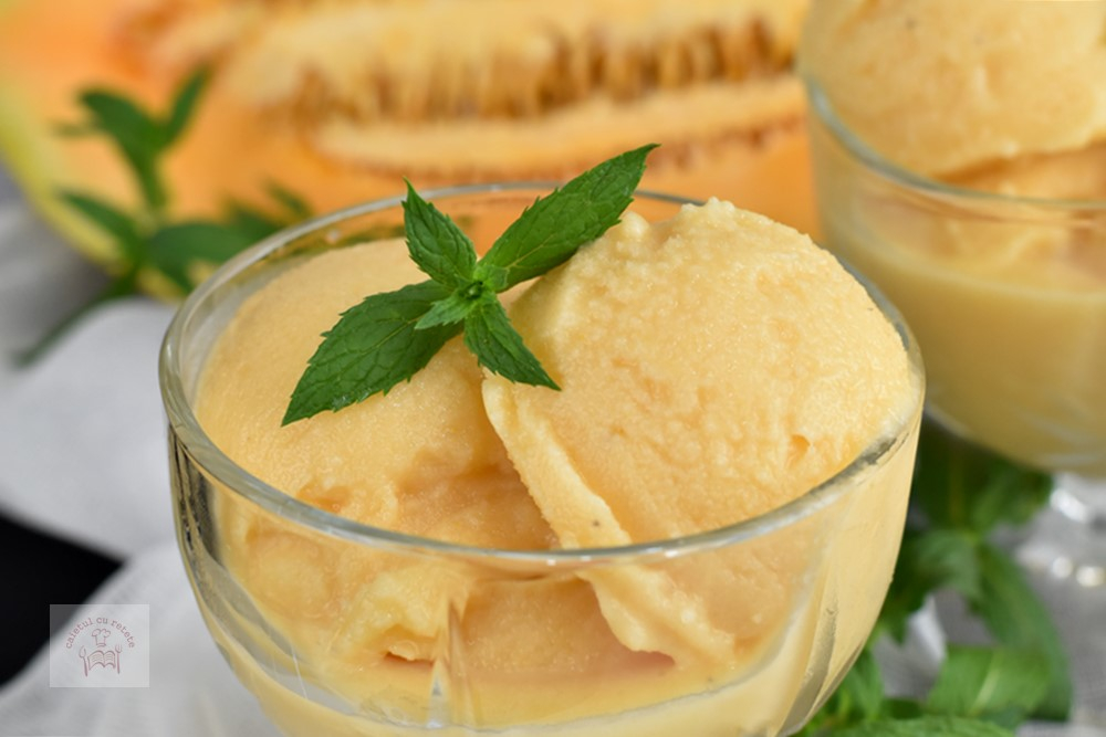 Înghețată de pepene galben, cu banane și iaurt