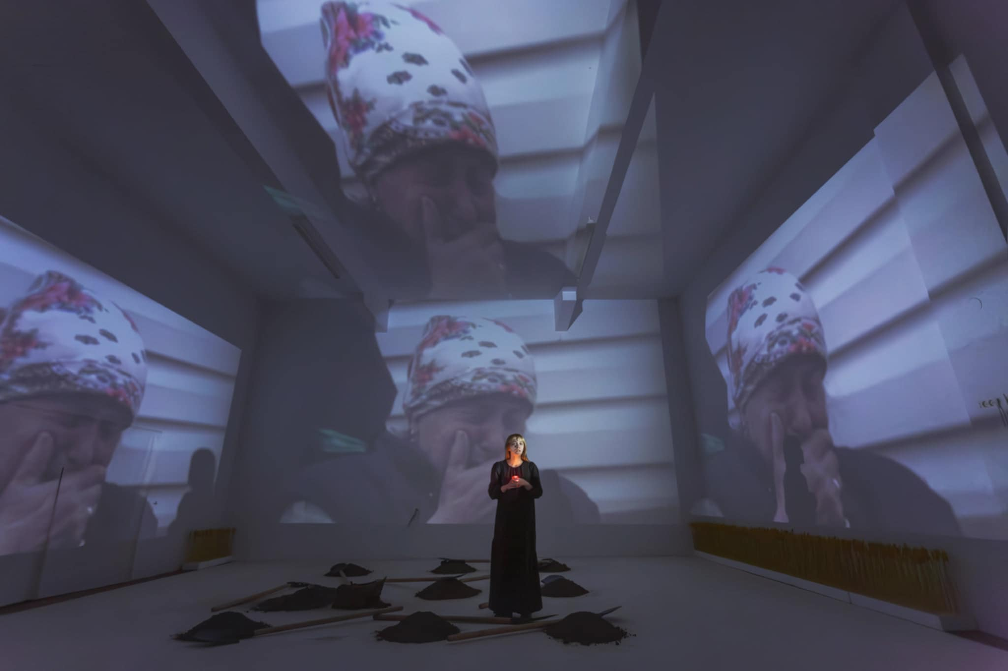 „Slava România”, pledoarie de pace în frescă de război. Tulburătoarea poveste a Katerinei, refugiată ucraineană în România (FOTO)